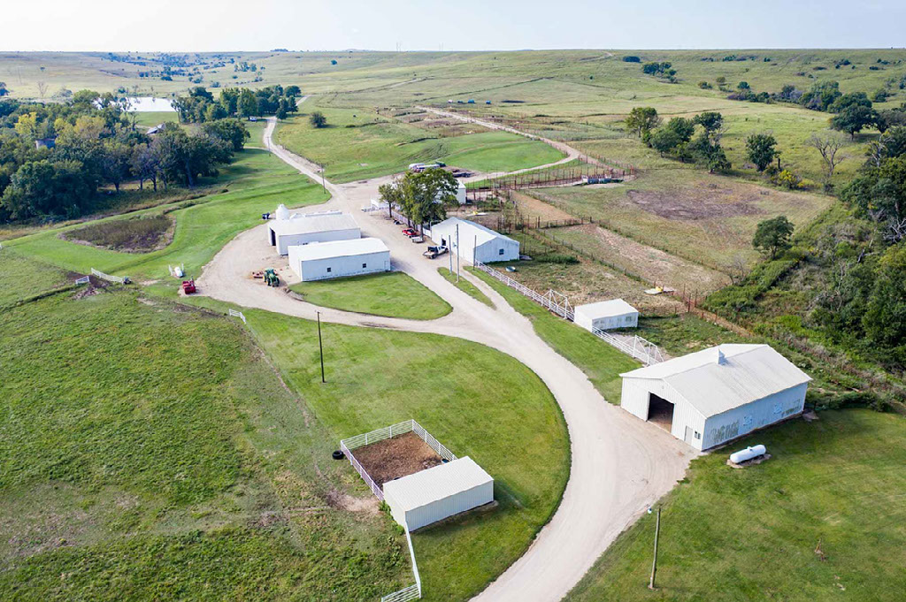 Koch Lists 10,000Acre Flint Hills Ranch Drovers